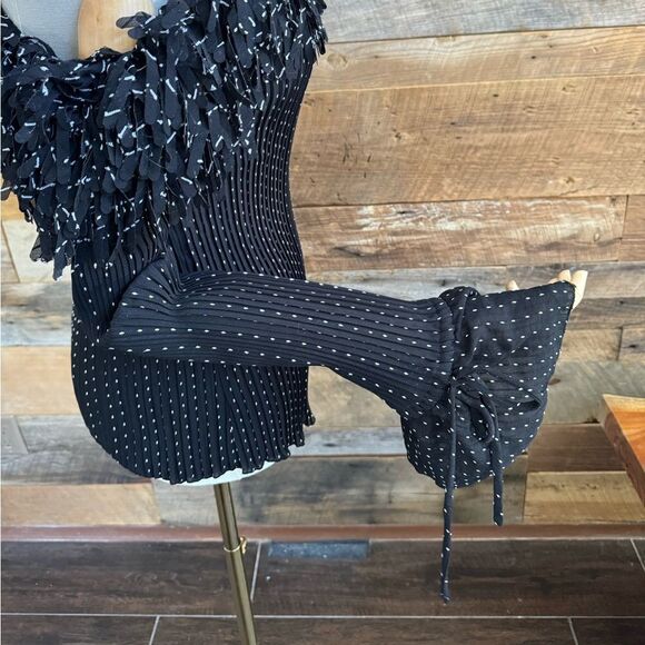 💫 Kaelyn Max II Off-Shoulder Ruffle Top EUC SZ 1X💫 - Picture 4 of 16